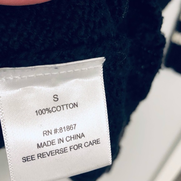 Olivia Sky | Tribal Sweater | Size: (SM) |
| COLOR: BLACK & WHITE | - Picture 6 of 7